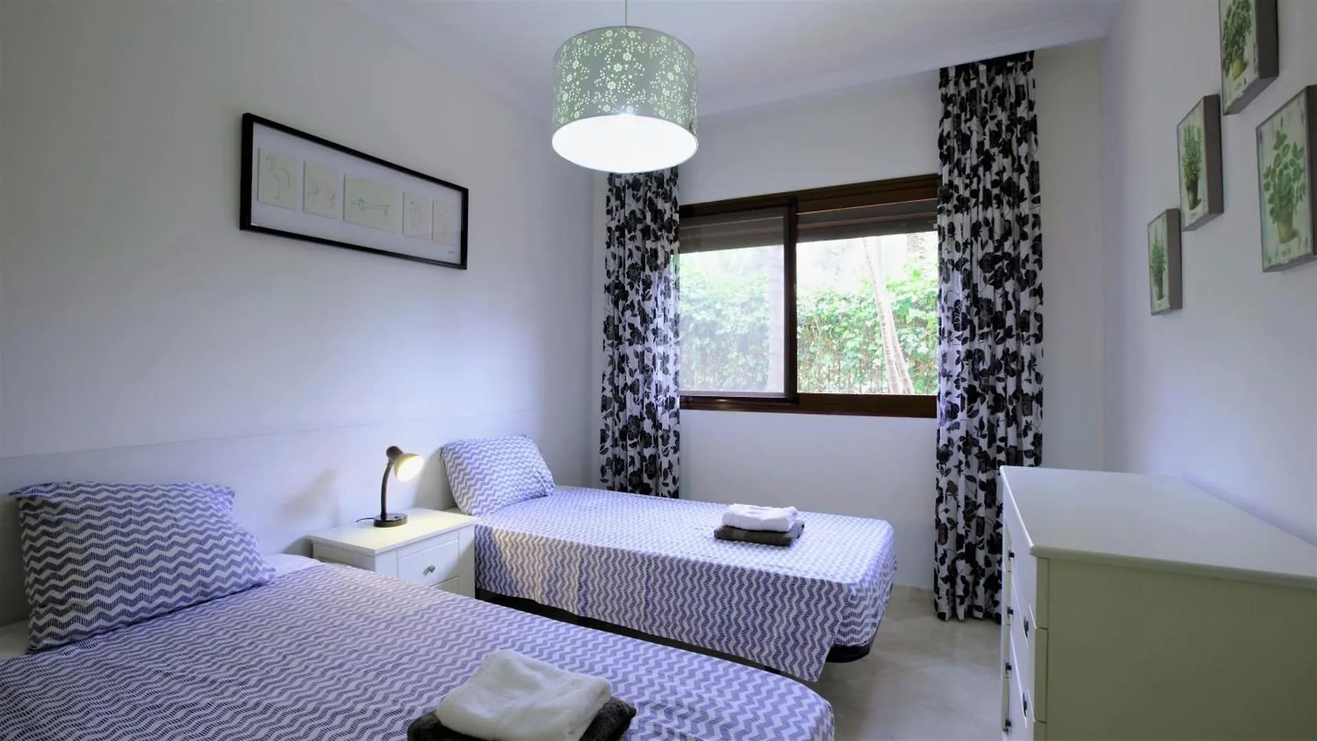 Apartment R15 Beach Side 3 Bedroom Flat Marbella